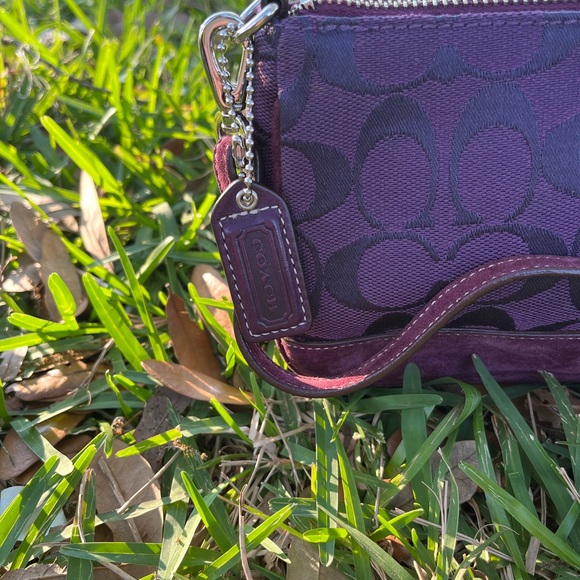 Rare Purple Coach Demi Leather and Canvas. Perfect for Summer - Picture 2 of 10